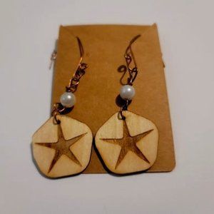 Coastal Breeze Sand Dollar Earrings with faux Pearl Beads Wood engraved NWOT.